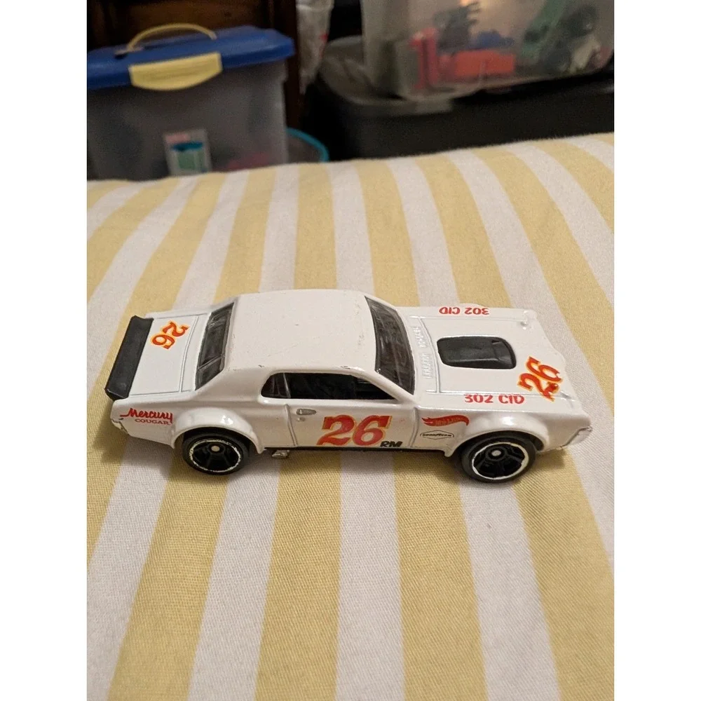 Hot Wheels 2014 Race White 68 Mercury Cougar 170 Diecast Car 1:64 Scale